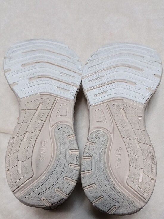 Brooks Anthem 7 Road Running Shoe - Women Brooks Anthem 7  Womens Running Sneakers - Light Pink and Cream Size 6